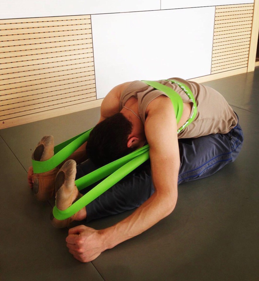 Растяжка на расслаблении для пловцов и триатлетов