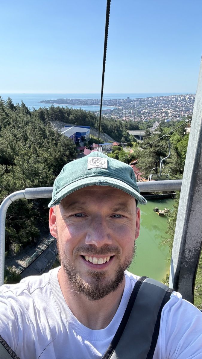 6c525c5d7798989ddcb8f93be31b9fae